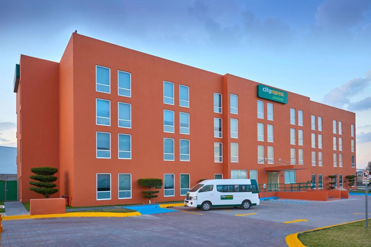 City Express Junior By Marriott Toluca Aeropuerto Exterior photo