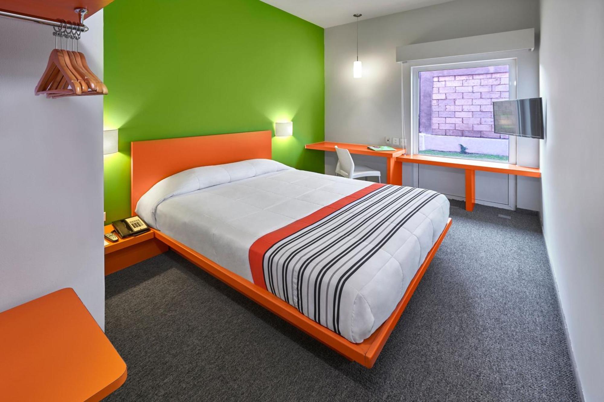 City Express Junior By Marriott Toluca Aeropuerto Exterior photo