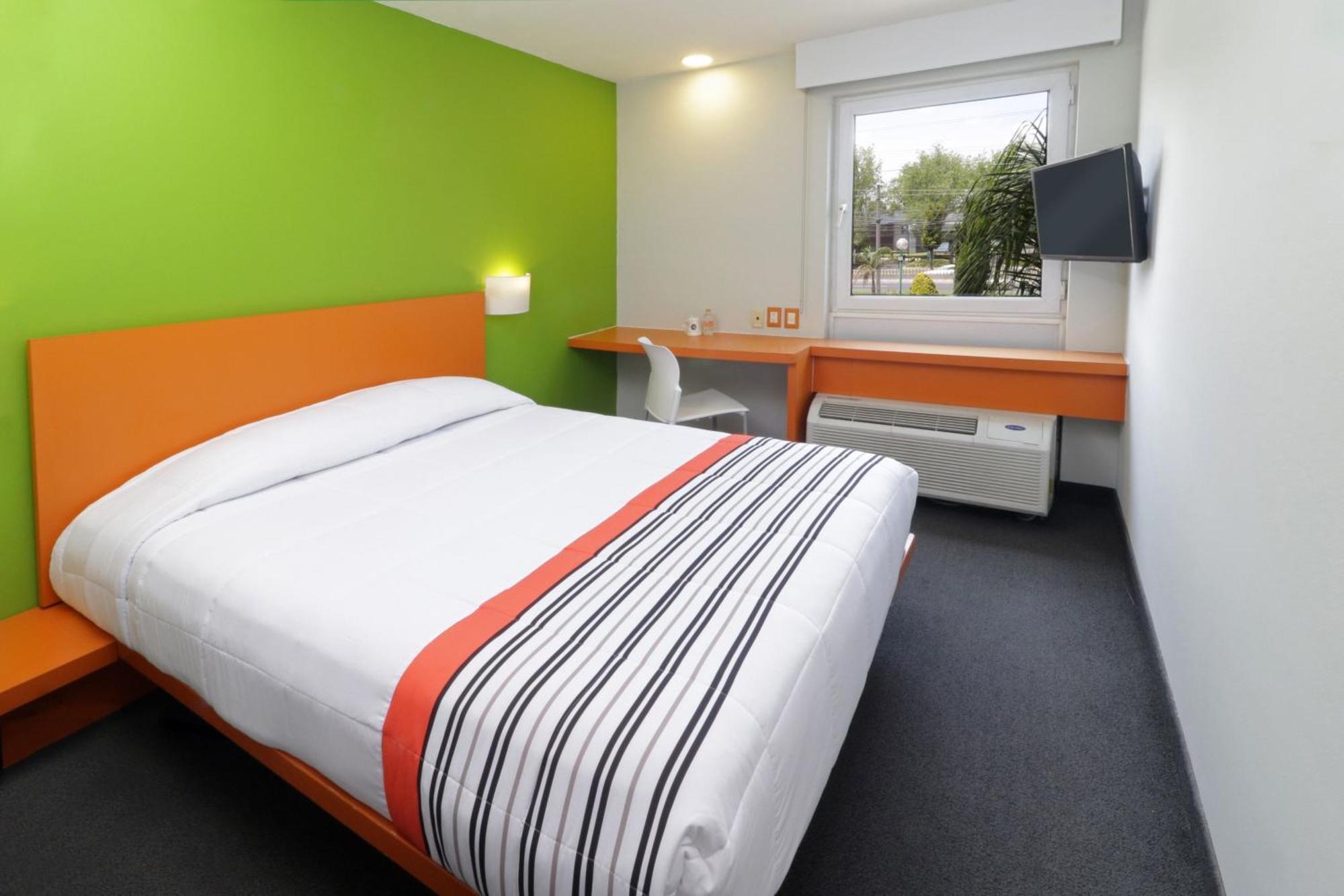 City Express Junior By Marriott Toluca Aeropuerto Exterior photo