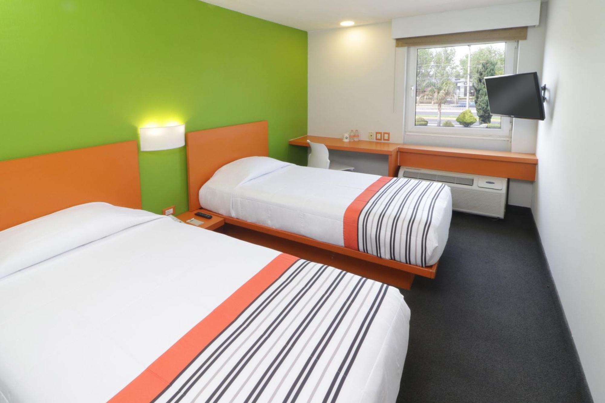 City Express Junior By Marriott Toluca Aeropuerto Exterior photo